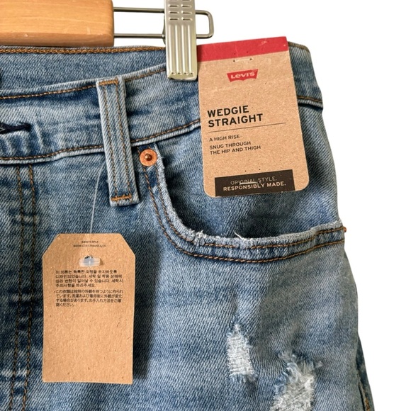 NWT Levi’s Women’s Wedgie Straight Distressed Denim Jeans- Size 32 - Picture 5 of 9